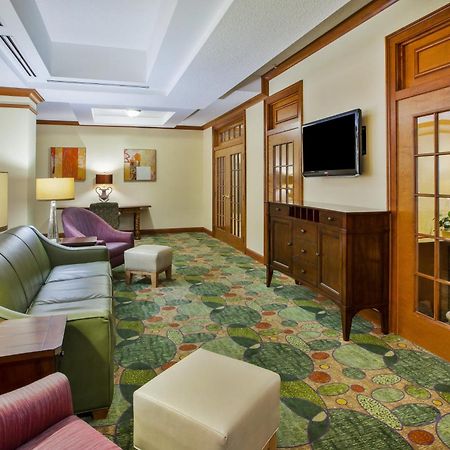 Holiday Inn Express Hotel & Suites Bryan-Montpelier By Ihg Holiday City Екстериор снимка