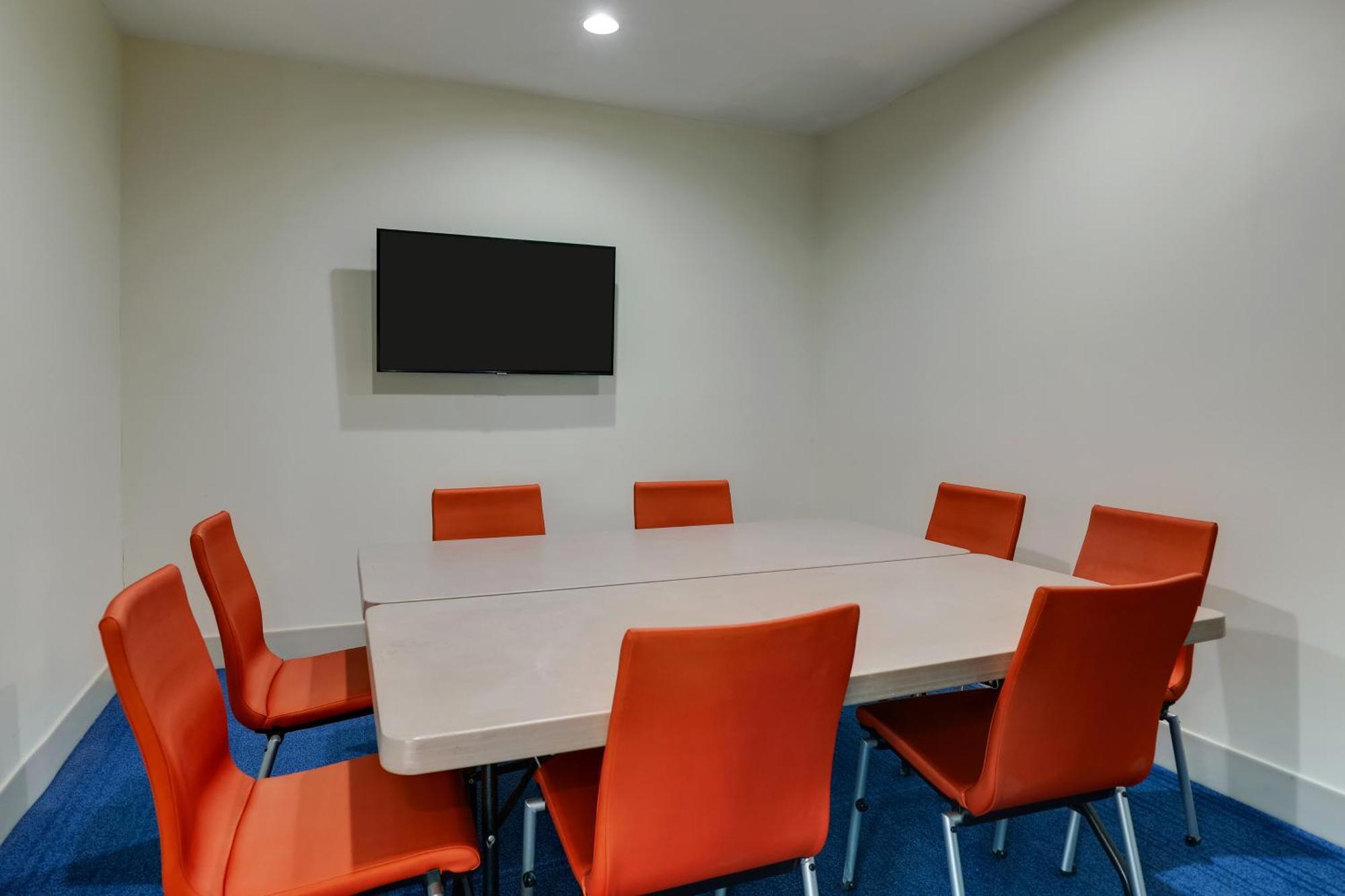 Holiday Inn Express Hotel & Suites Bryan-Montpelier By Ihg Holiday City Екстериор снимка