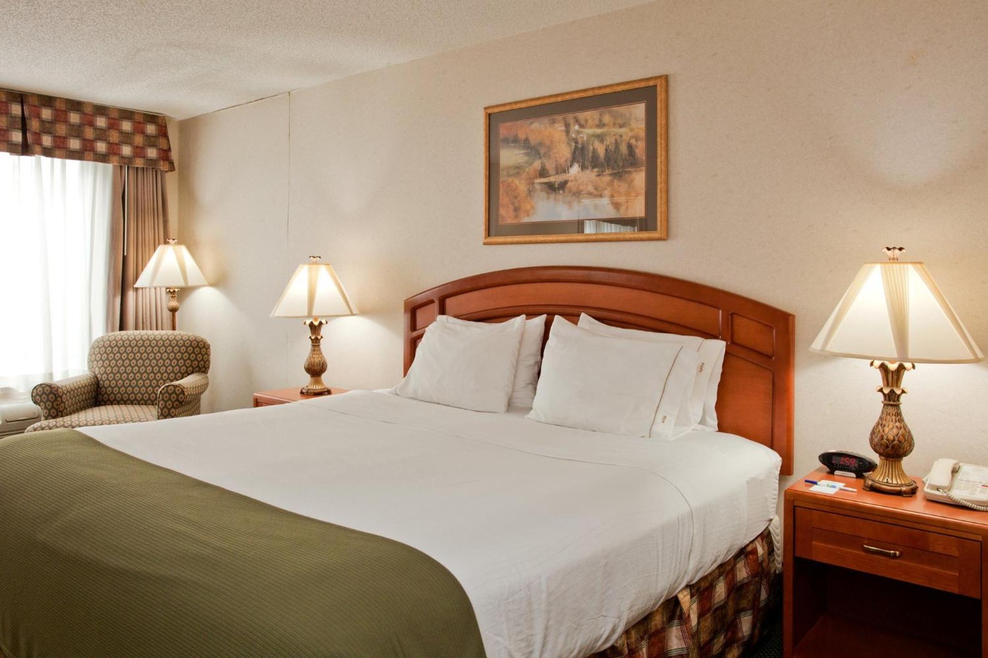 Holiday Inn Express Hotel & Suites Bryan-Montpelier By Ihg Holiday City Екстериор снимка